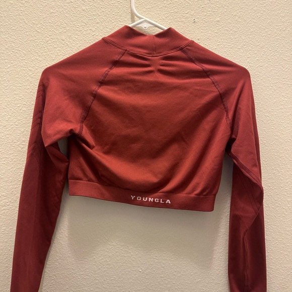 YoungLA Red Compression Mockneck - Picture 5 of 6